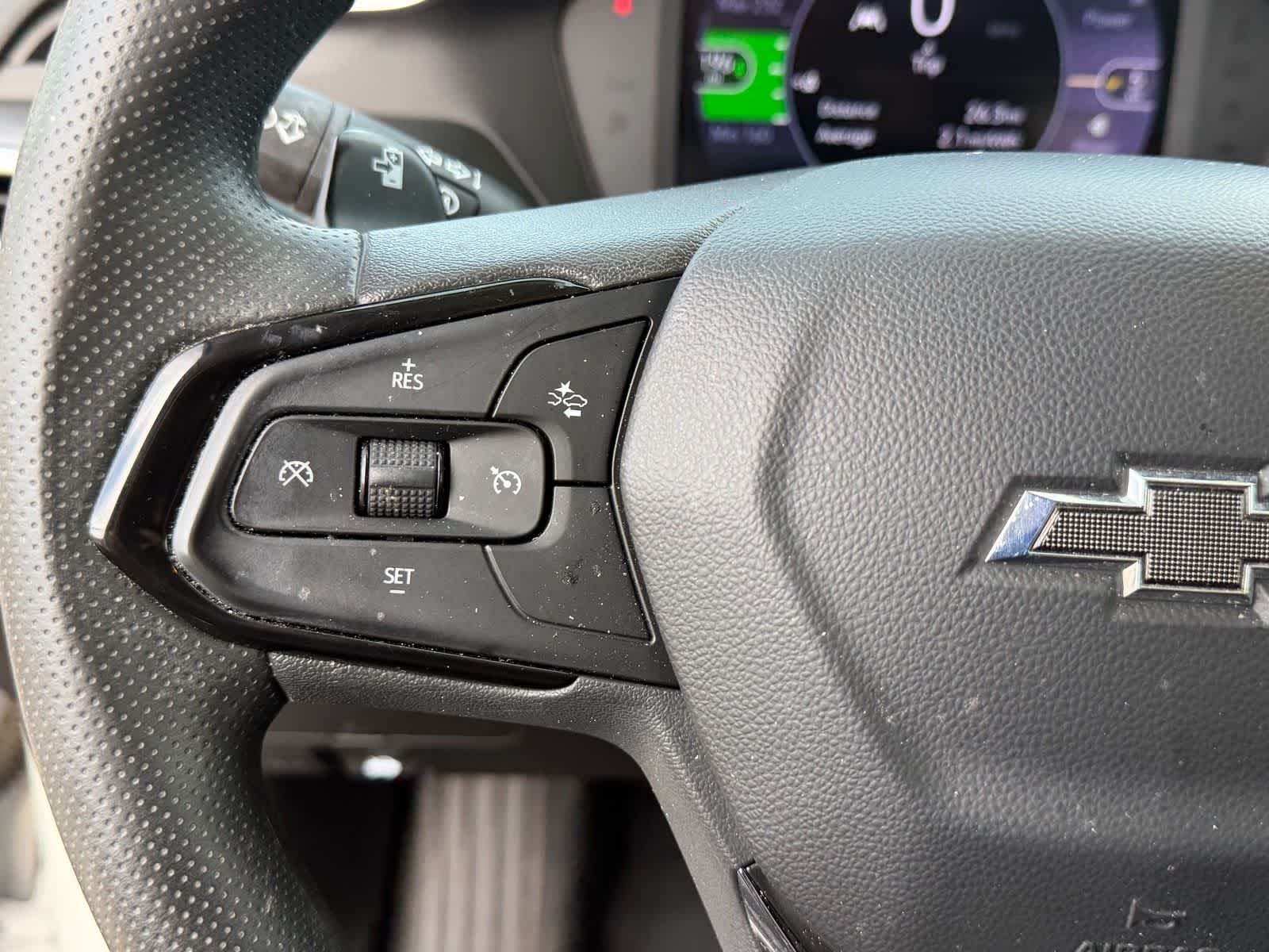 Thumbnail: 2023 Chevrolet Bolt EUV - 18