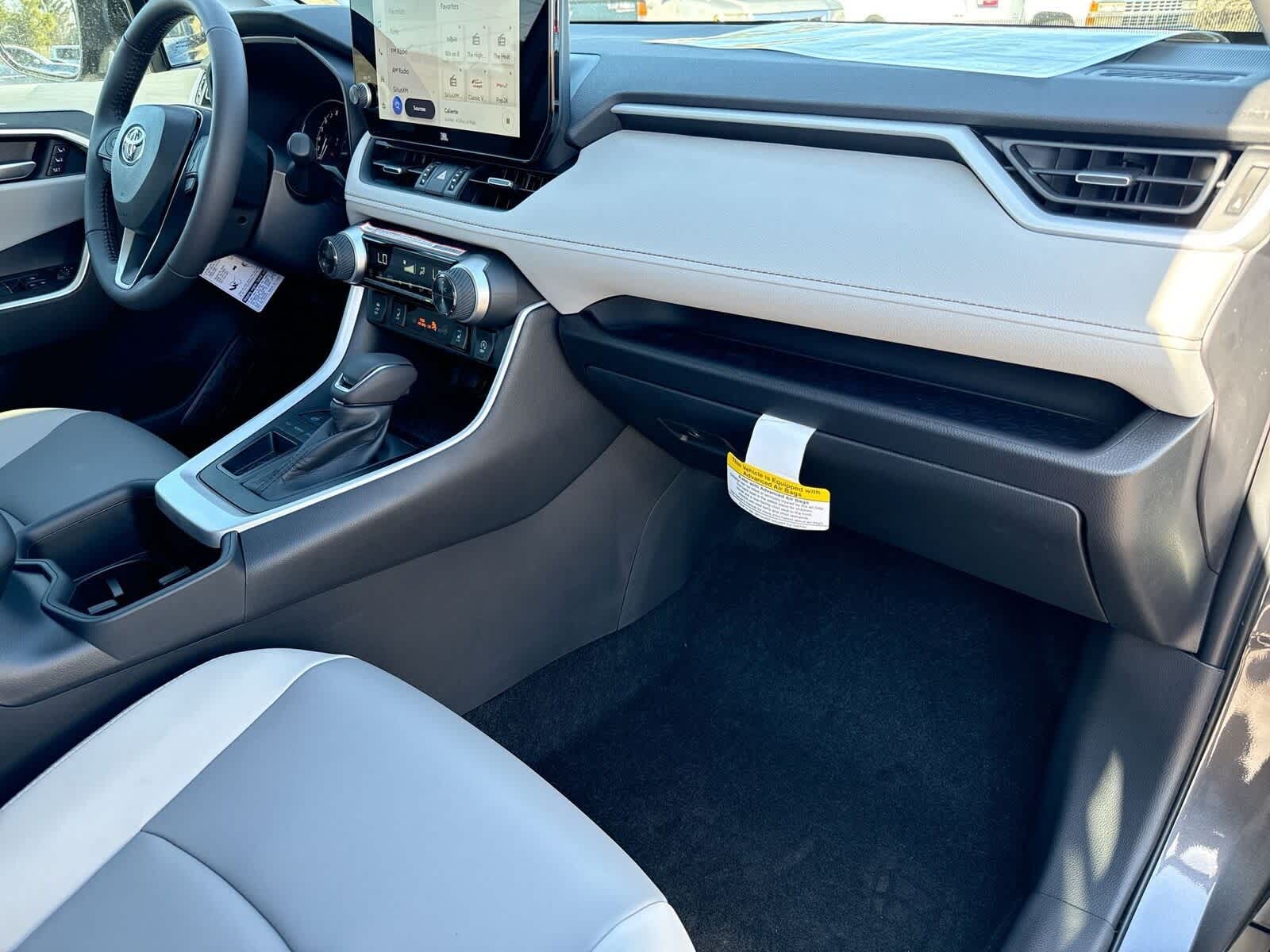 Thumbnail: 2025 Toyota RAV4 - 11