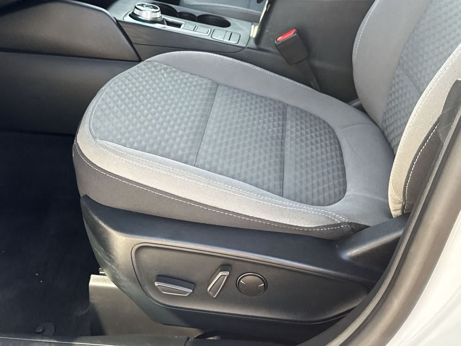 Thumbnail: 2022 Ford Escape - 18