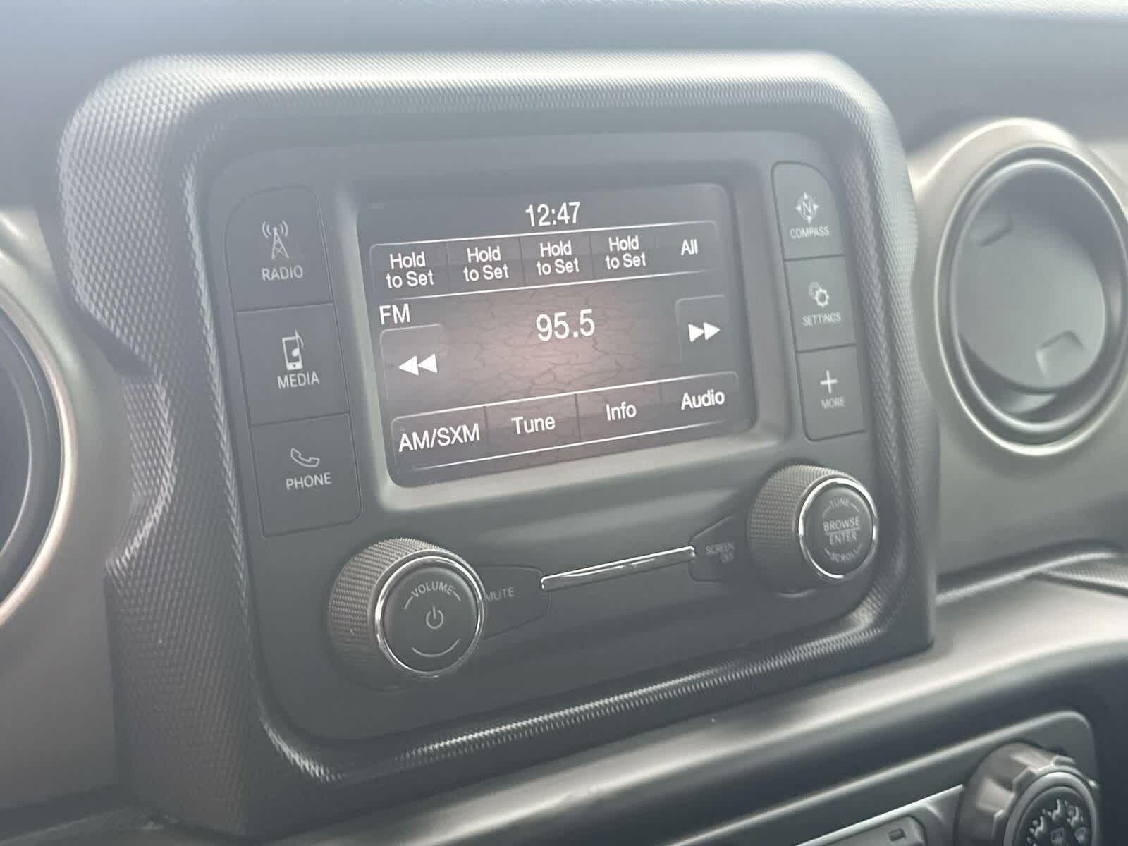 Thumbnail: 2021 Jeep Wrangler - 19