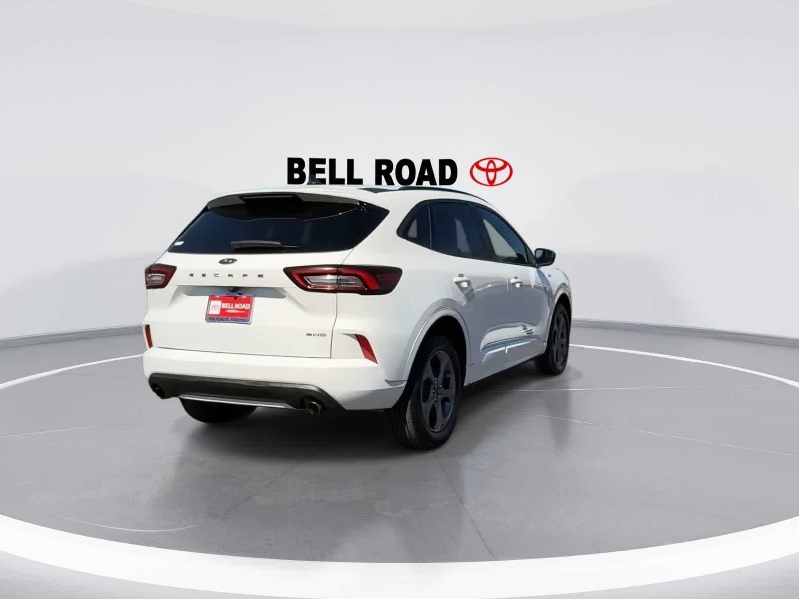 Thumbnail: 2023 Ford Escape - 8