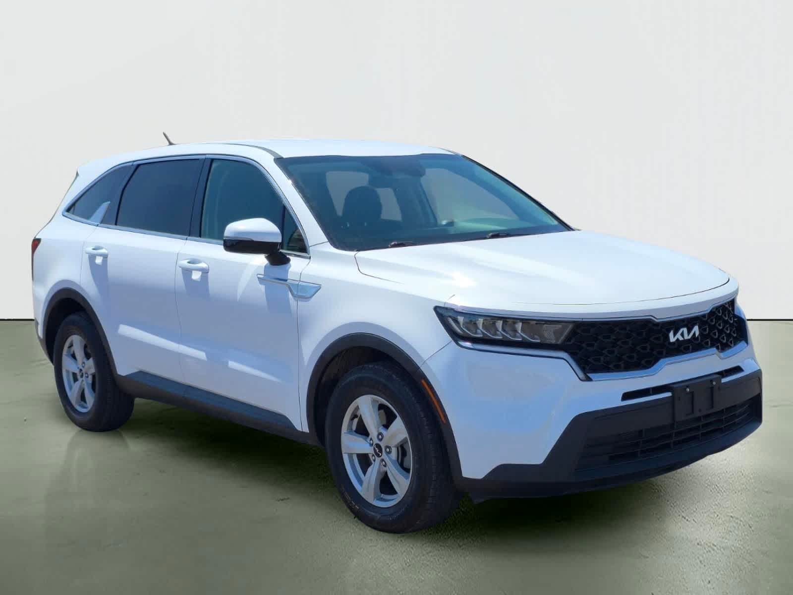 Thumbnail: 2023 Kia Sorento - 8