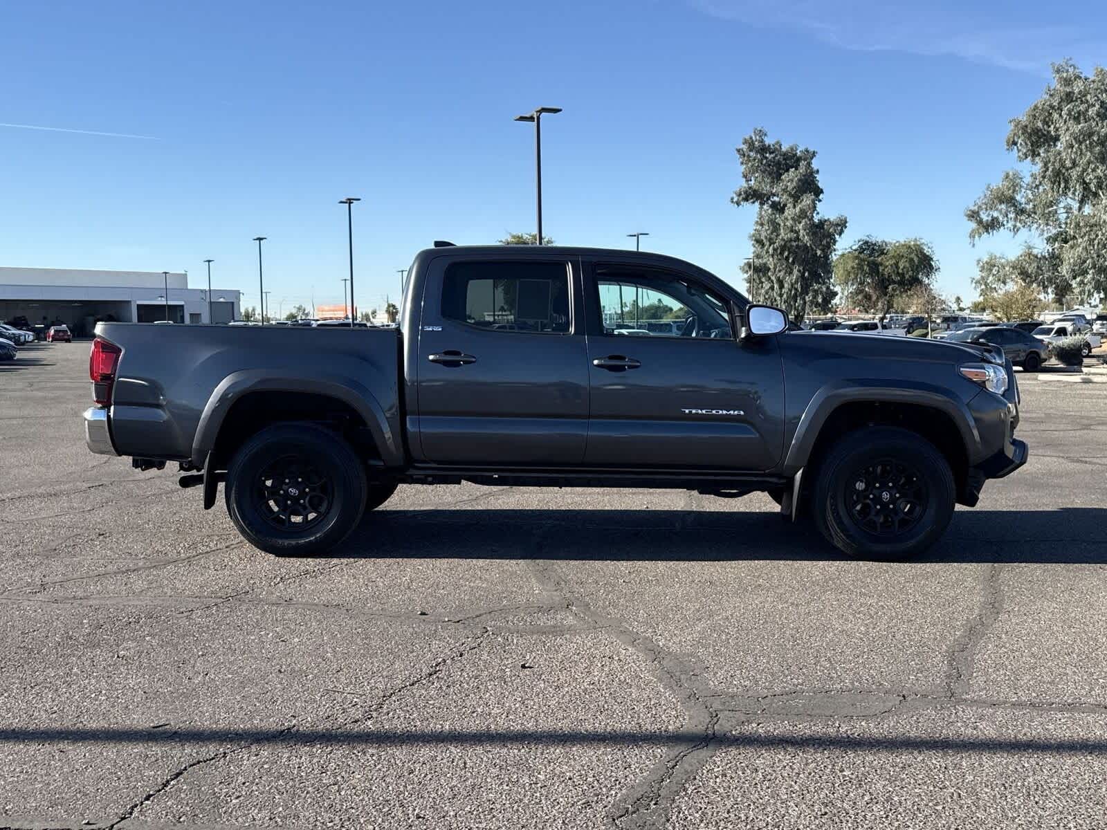 Thumbnail: 2022 Toyota Tacoma - 13