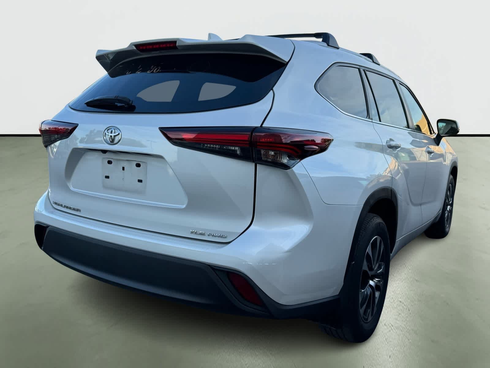 Thumbnail: 2024 Toyota Highlander - 4