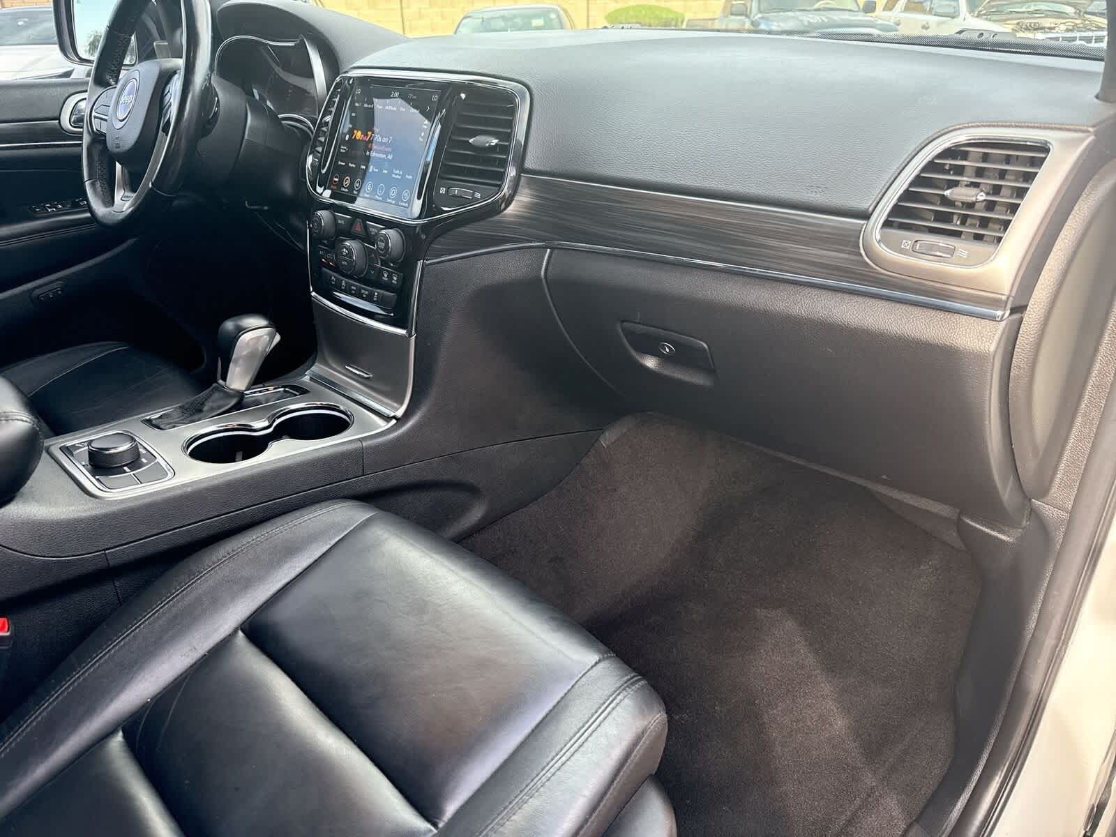 Thumbnail: 2022 Jeep Grand Cherokee - 11