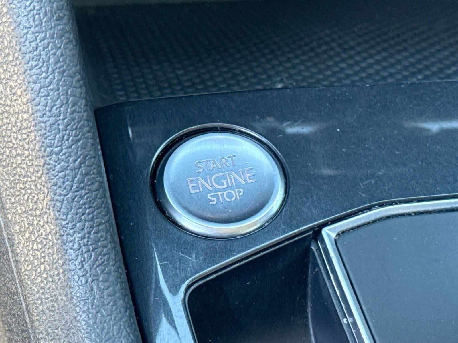 Thumbnail: 2019 Volkswagen Tiguan - 25