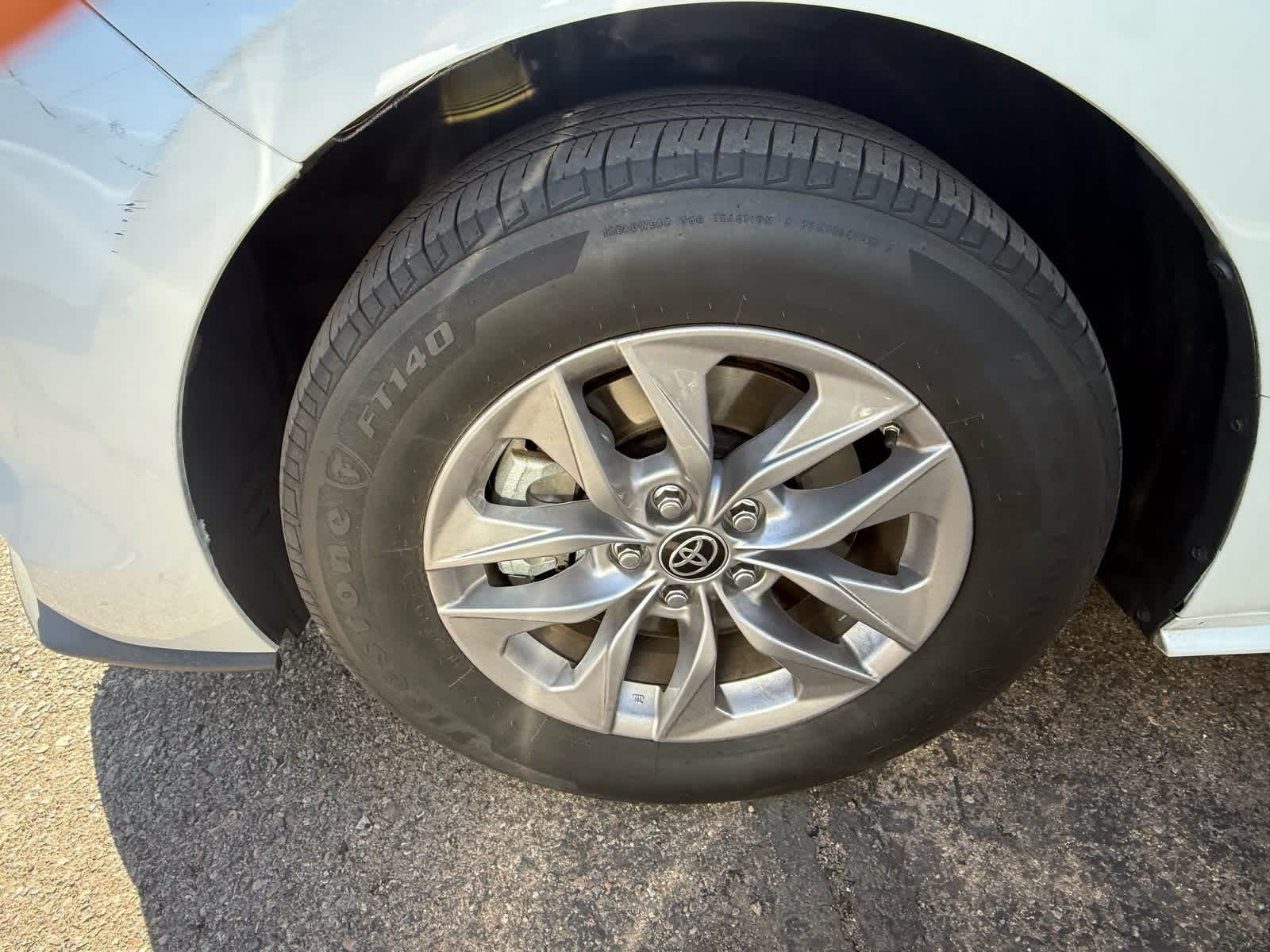Thumbnail: 2022 Toyota Sienna - 6