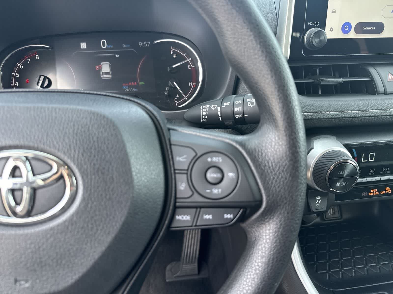 Thumbnail: 2025 Toyota RAV4 - 29