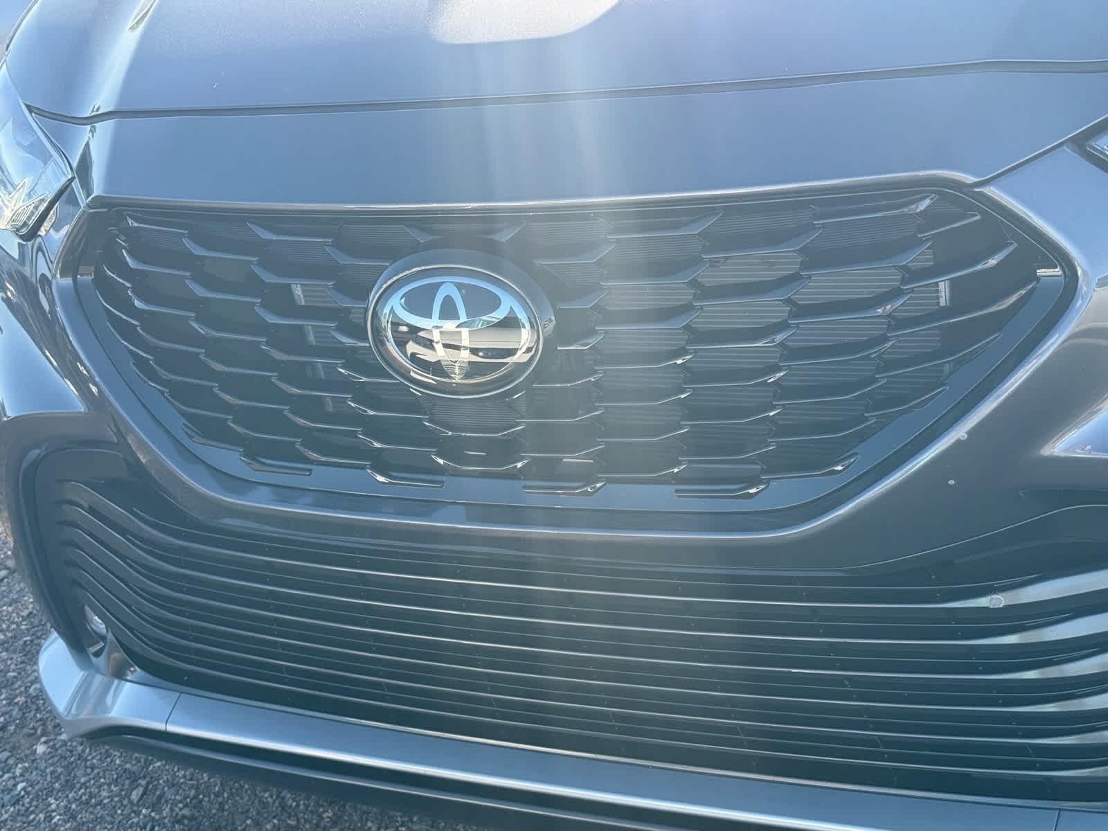 Thumbnail: 2024 Toyota Highlander - 21
