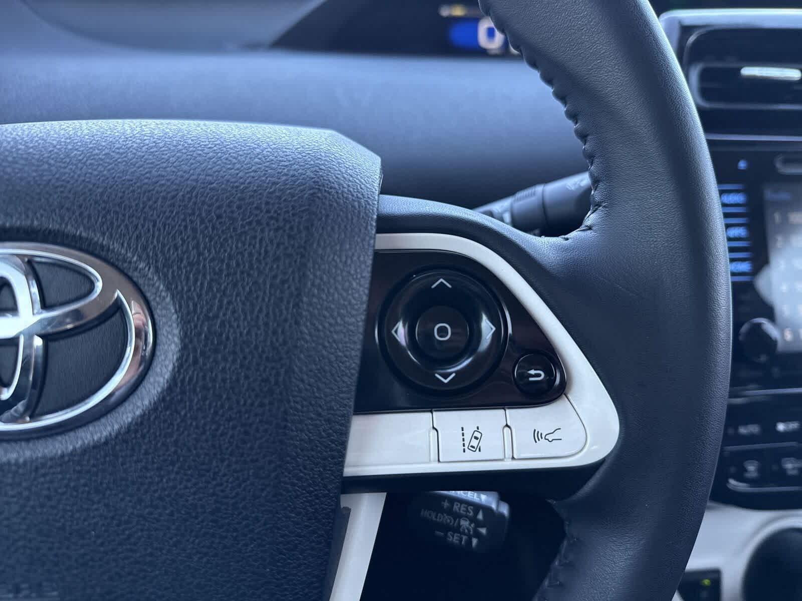 Thumbnail: 2017 Toyota Prius Prime - 29