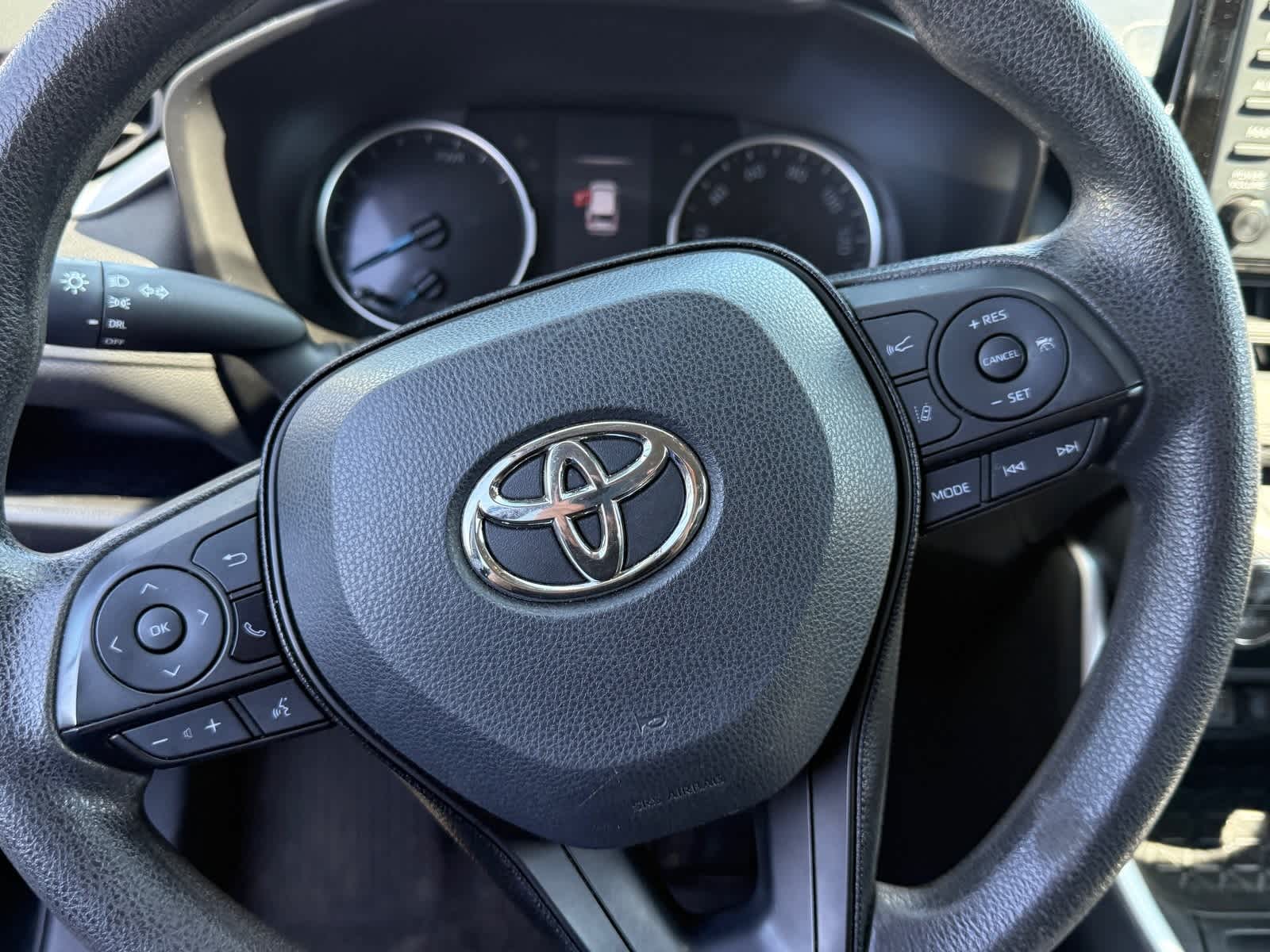 Thumbnail: 2021 Toyota RAV4 - 18