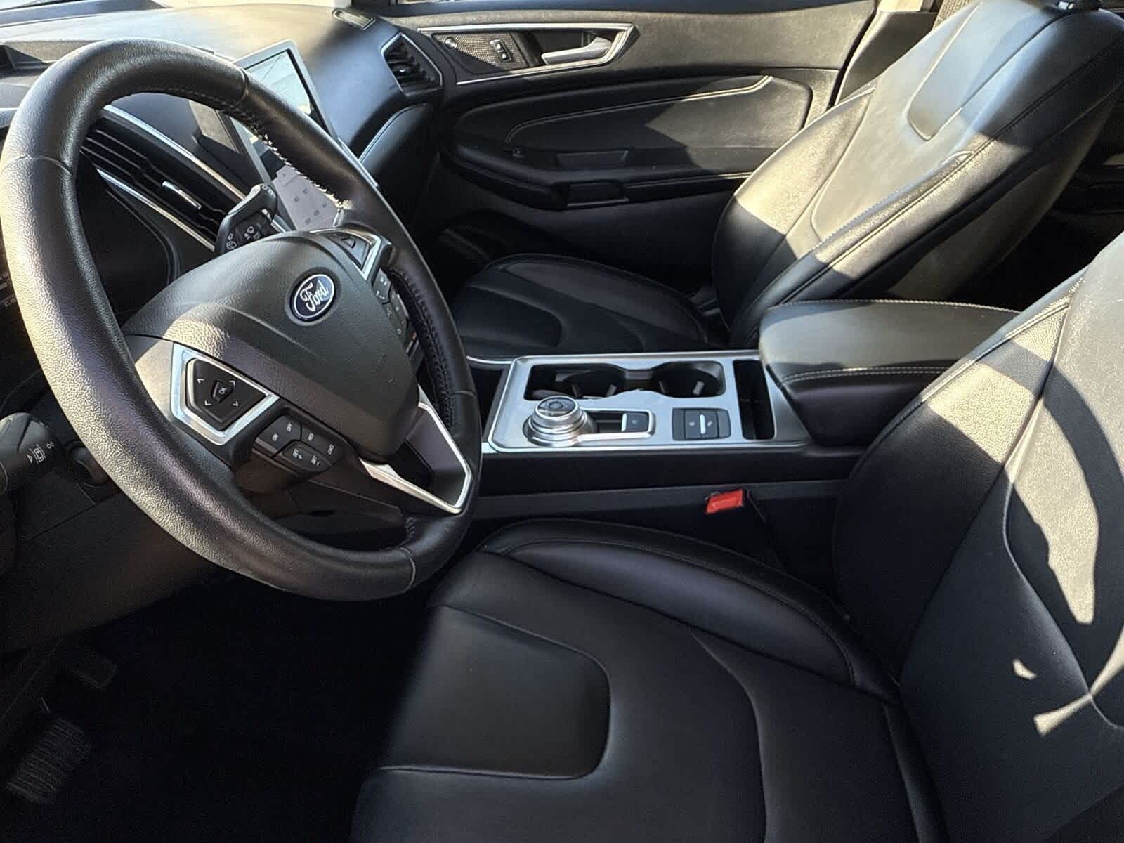 Thumbnail: 2022 Ford Edge - 17