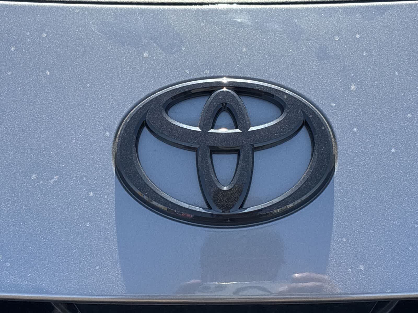 Thumbnail: 2025 Toyota Camry - 33