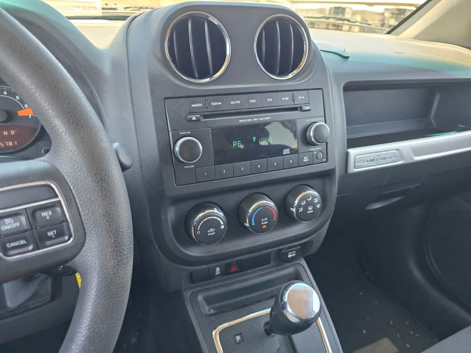 Thumbnail: 2014 Jeep Compass - 14