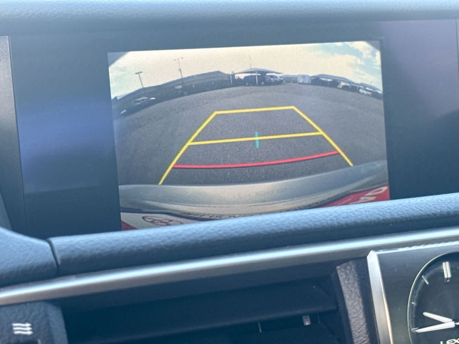 Thumbnail: 2019 Lexus IS - 21