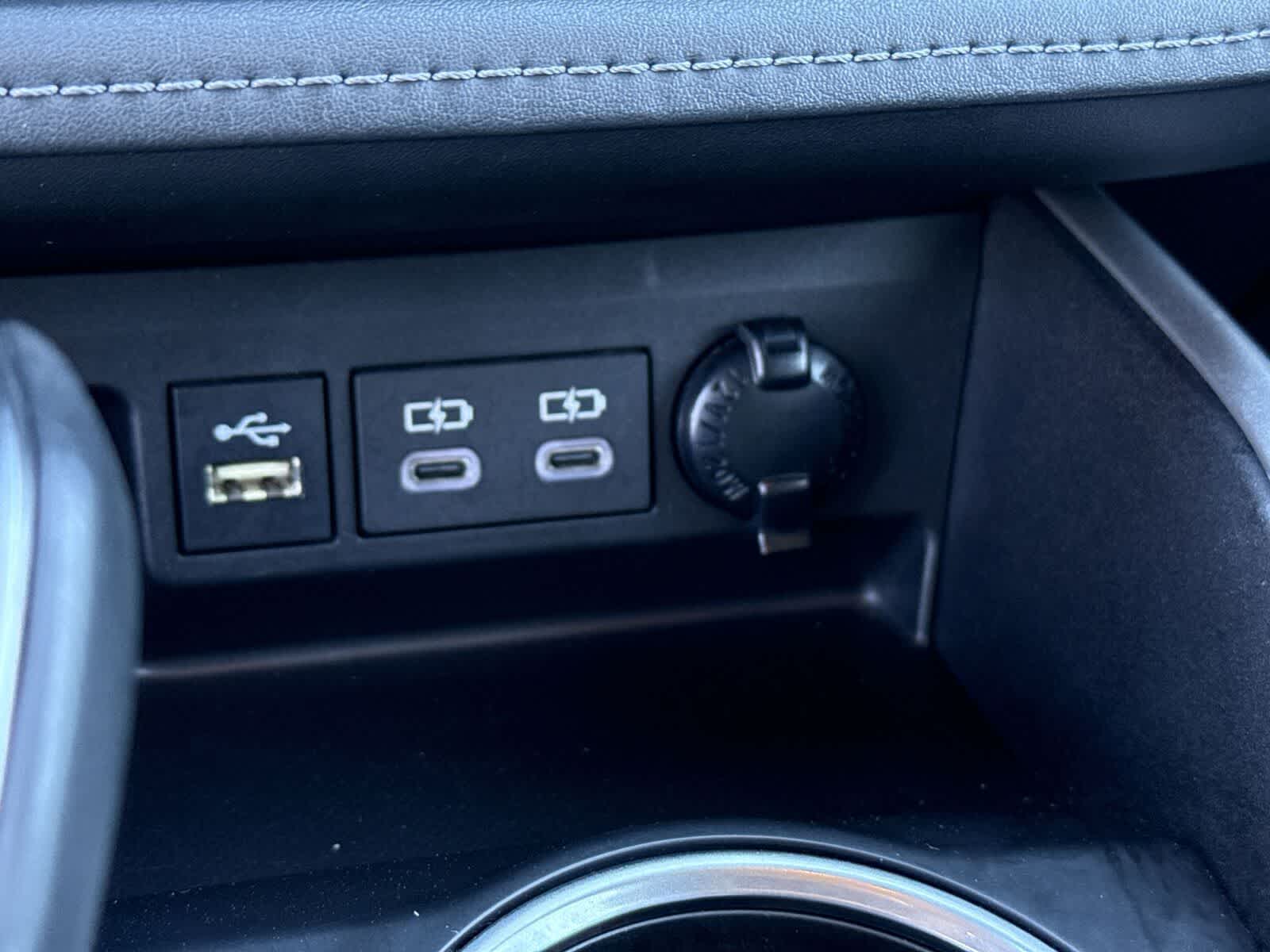 Thumbnail: 2023 Toyota Highlander - 25