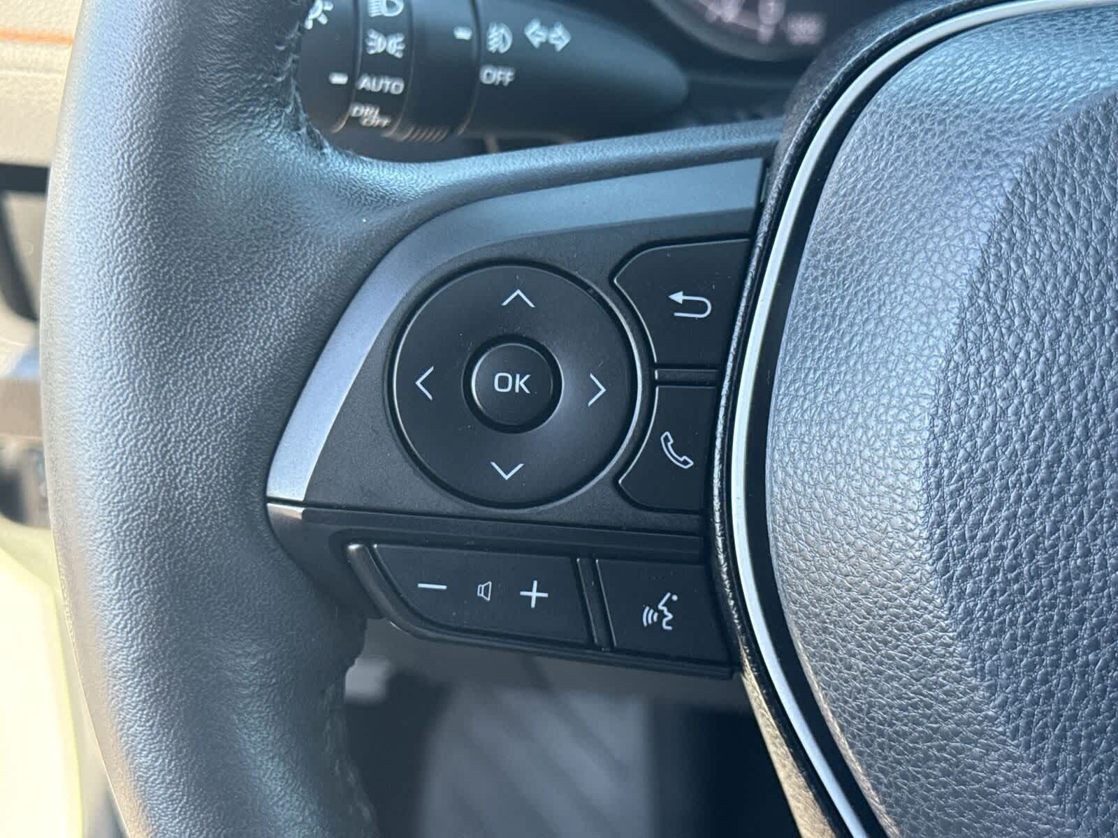 Thumbnail: 2022 Toyota RAV4 - 26