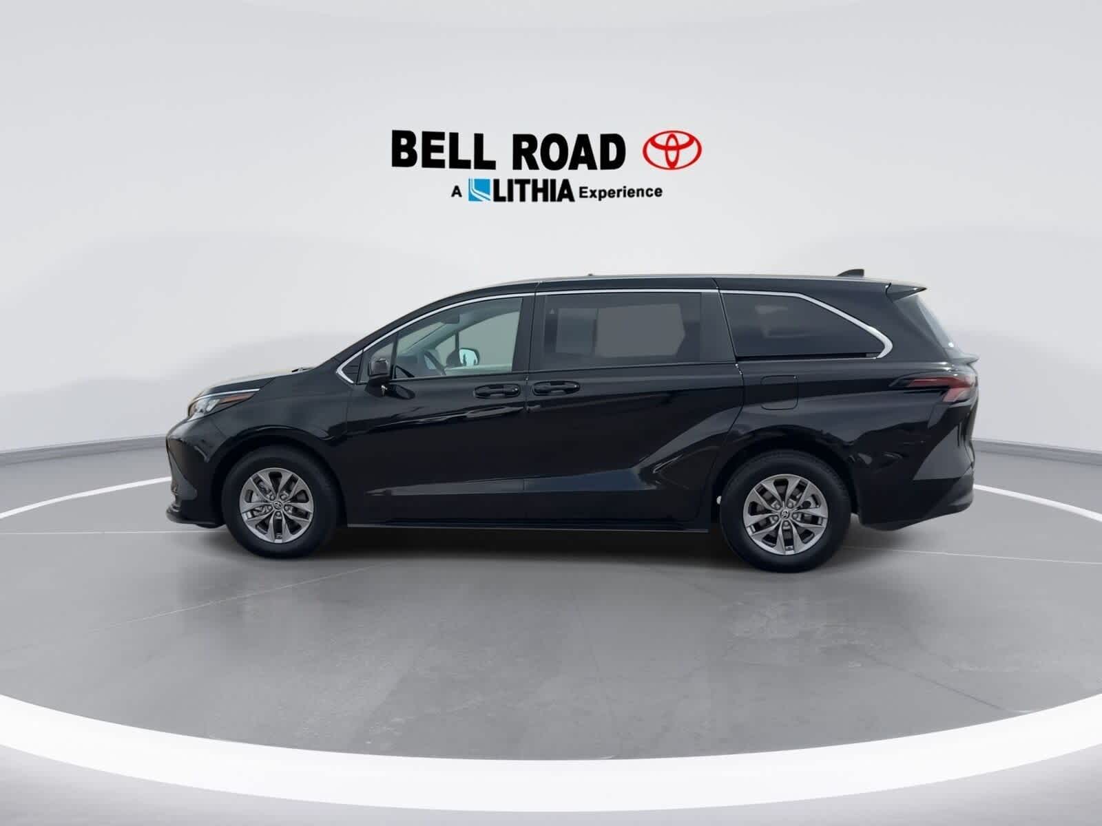 2024 Toyota Sienna LE 5