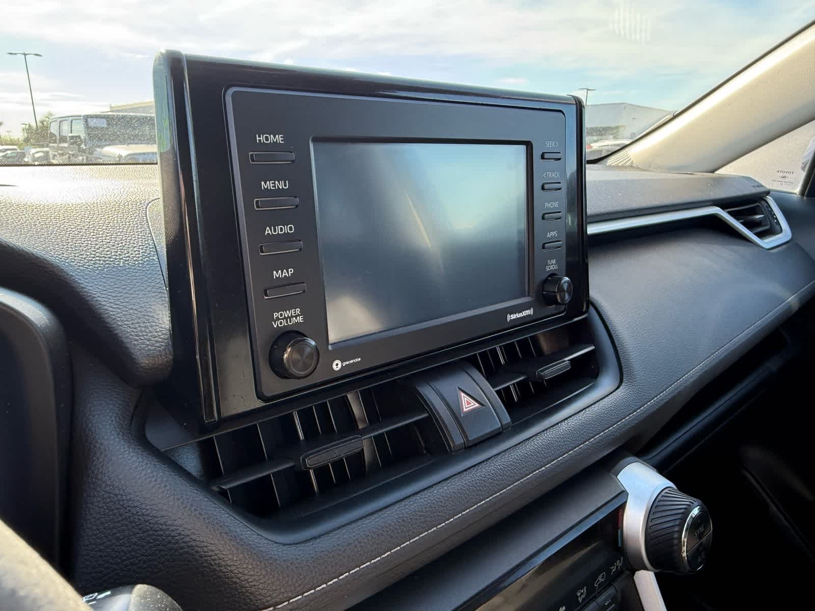 Thumbnail: 2020 Toyota RAV4 - 21