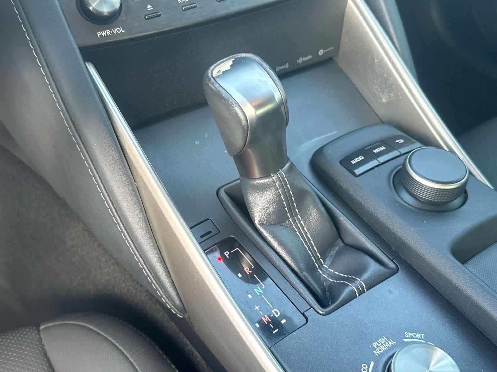 Thumbnail: 2019 Lexus IS - 23