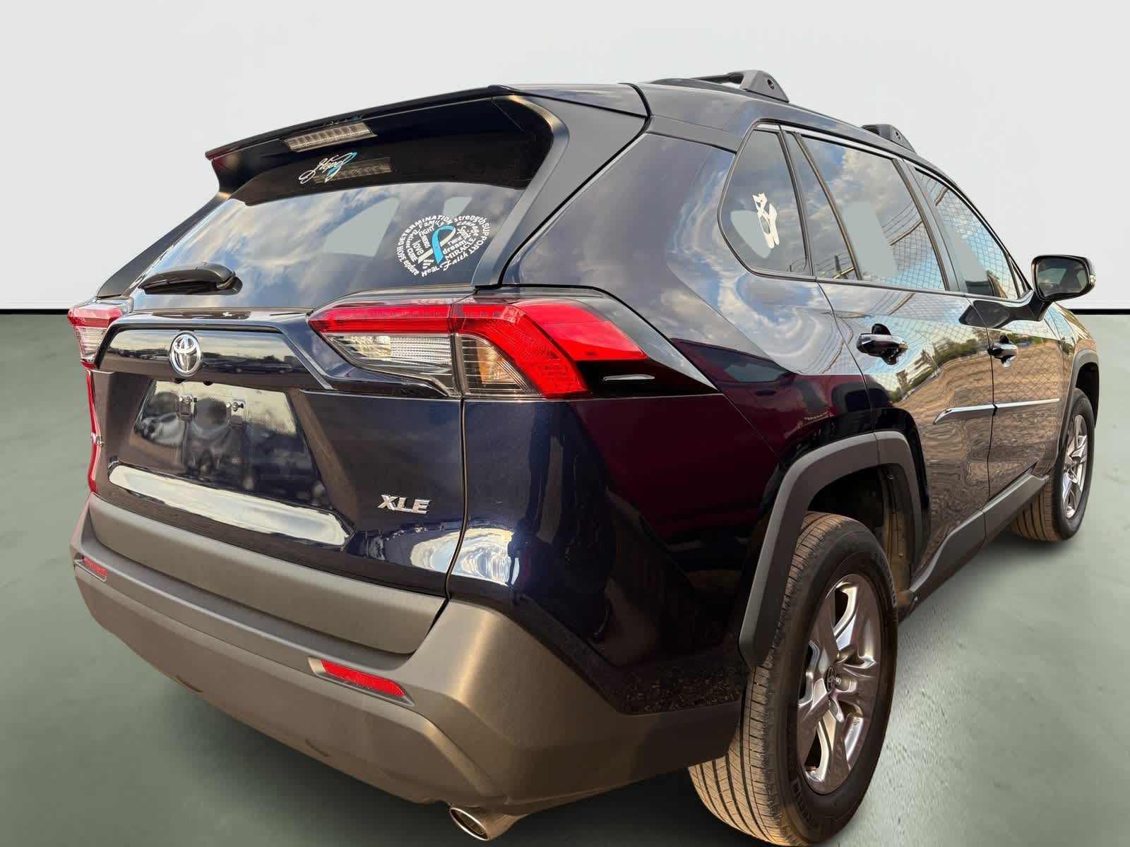 Thumbnail: 2022 Toyota RAV4 - 4