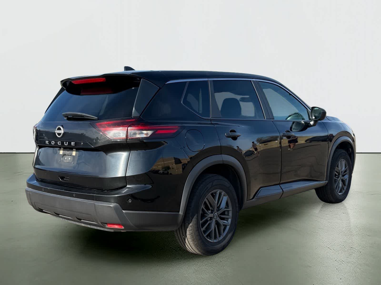 Thumbnail: 2024 Nissan Rogue - 4