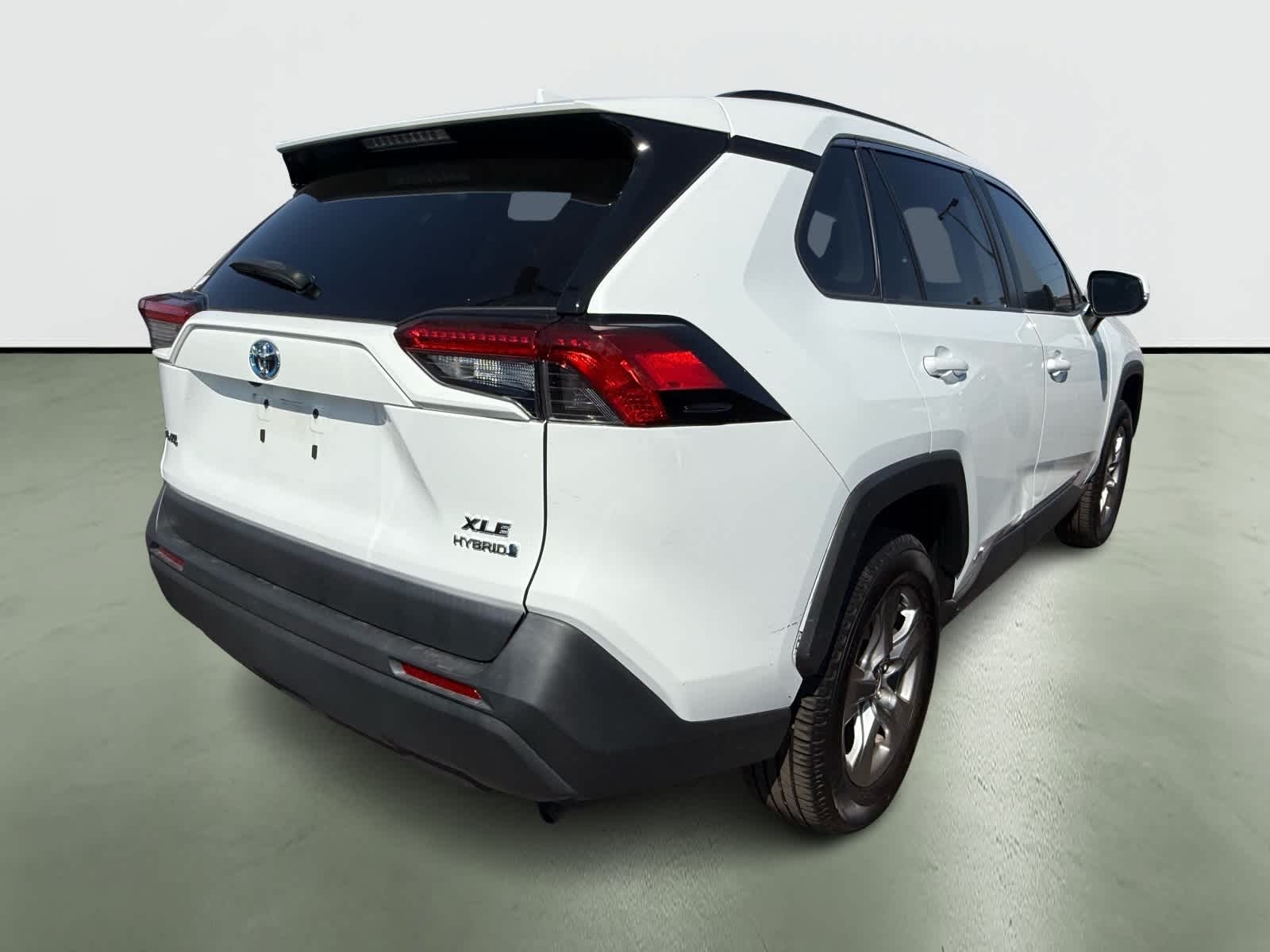 Thumbnail: 2022 Toyota RAV4 - 4