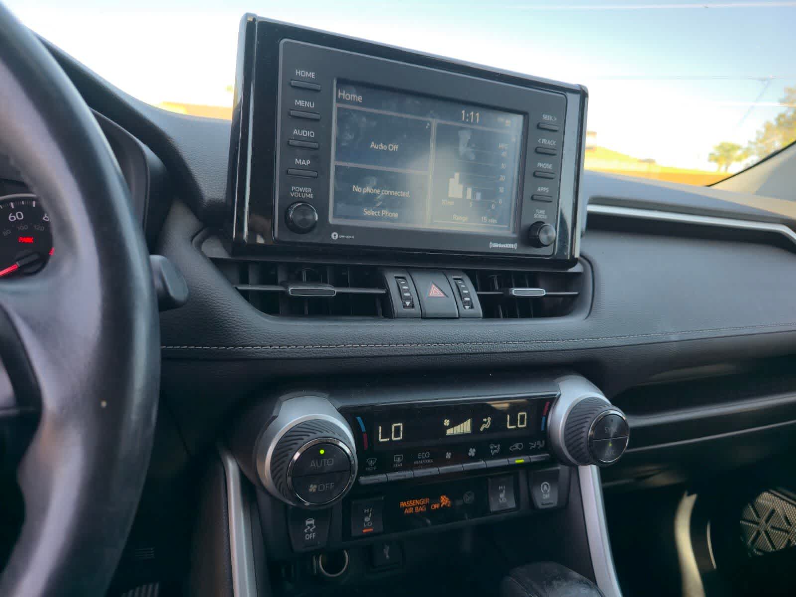 Thumbnail: 2020 Toyota RAV4 - 16