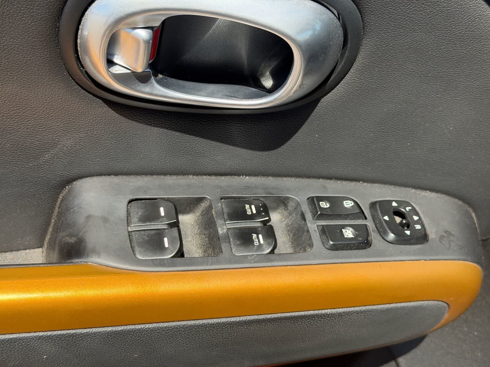 Thumbnail: 2016 Kia Soul - 12