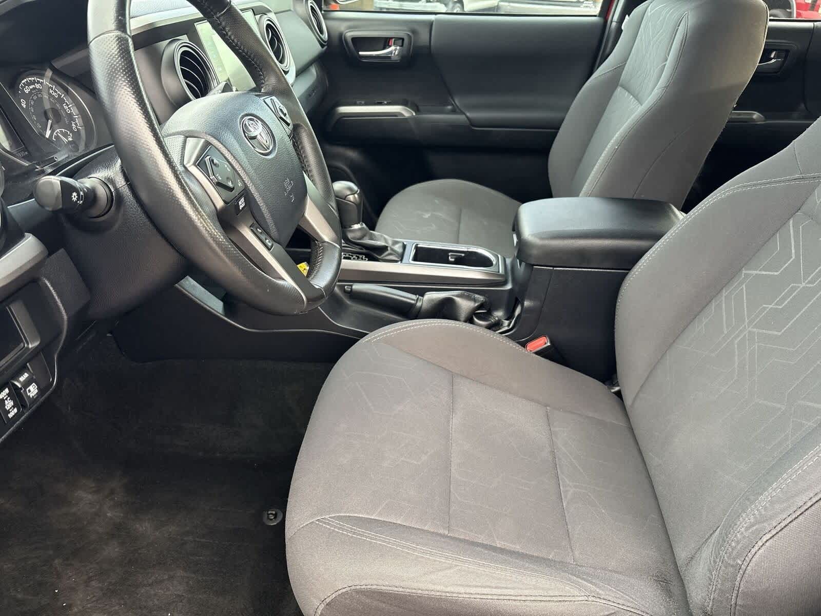 Thumbnail: 2017 Toyota Tacoma - 17