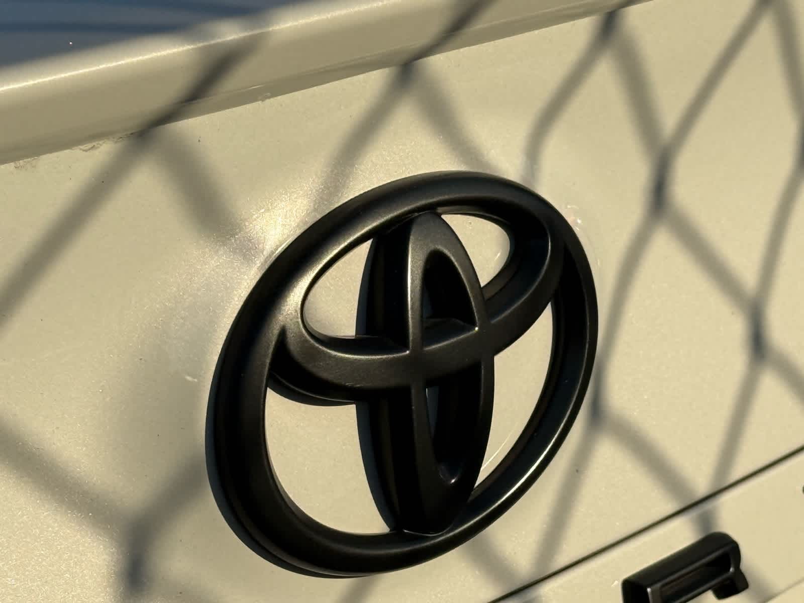 Thumbnail: 2023 Toyota Camry - 7