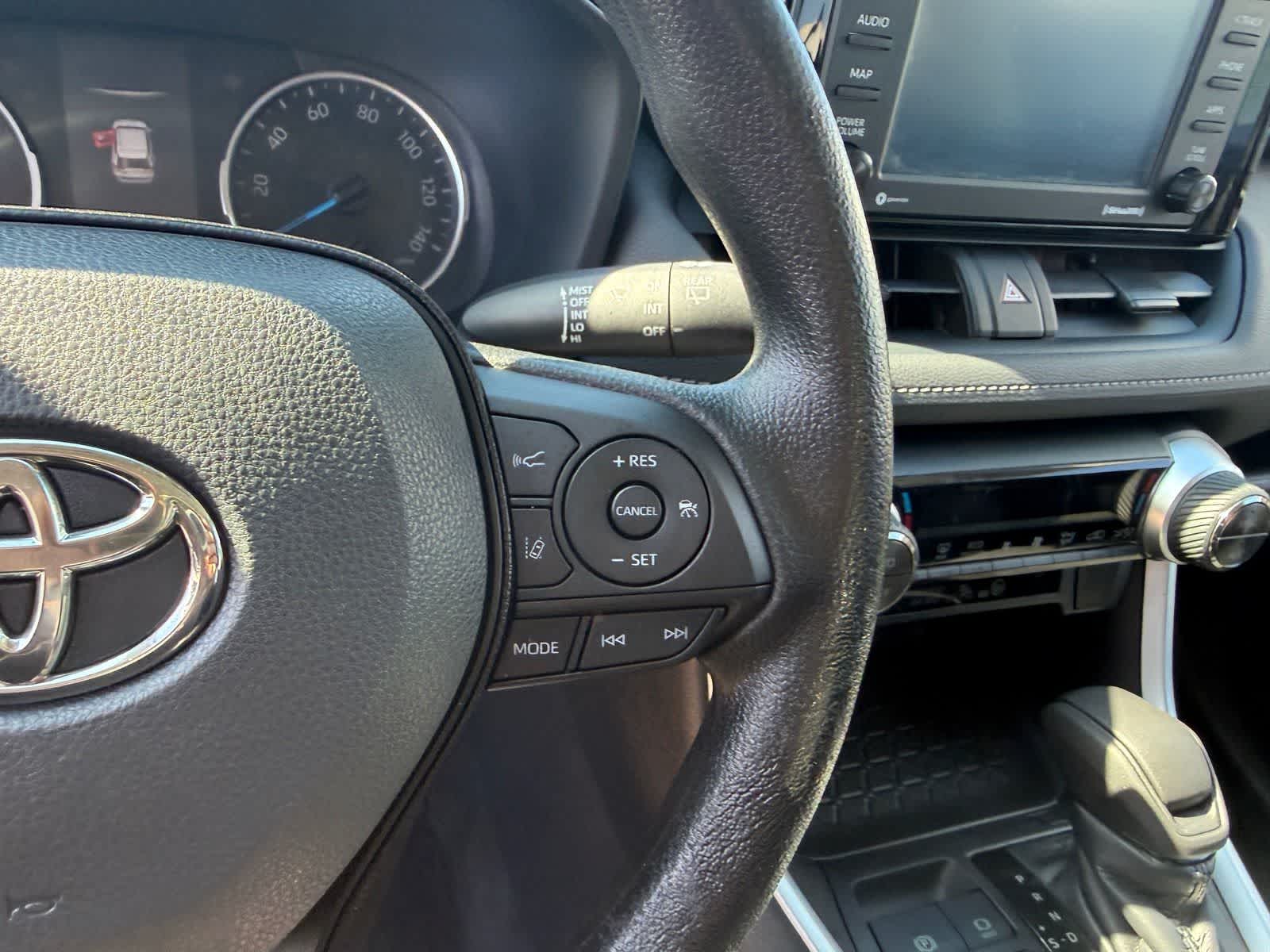 Thumbnail: 2021 Toyota RAV4 - 16