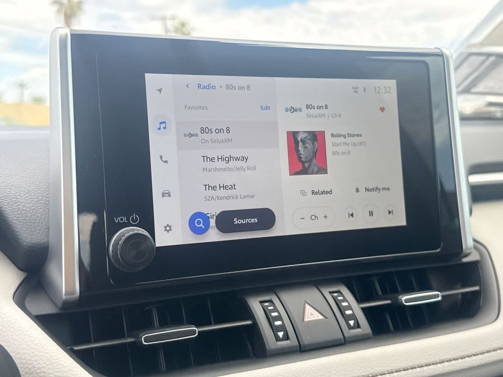 Thumbnail: 2025 Toyota RAV4 - 20