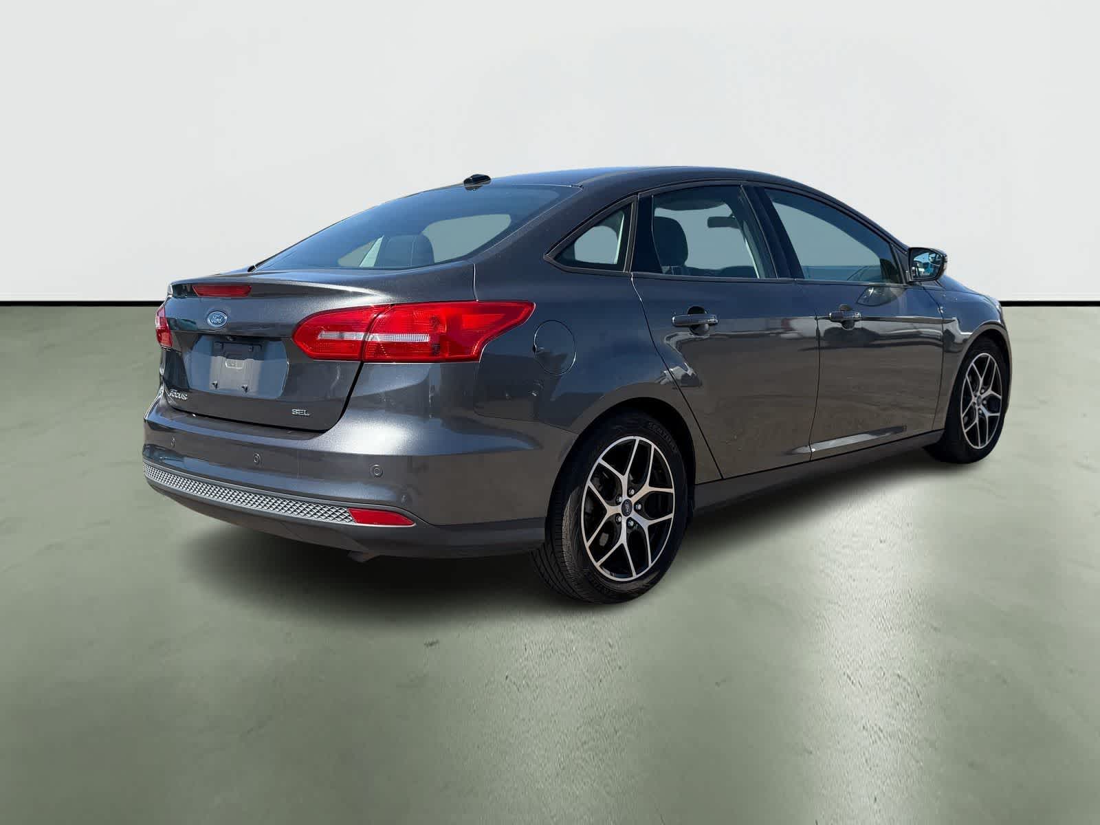 Thumbnail: 2017 Ford Focus - 5