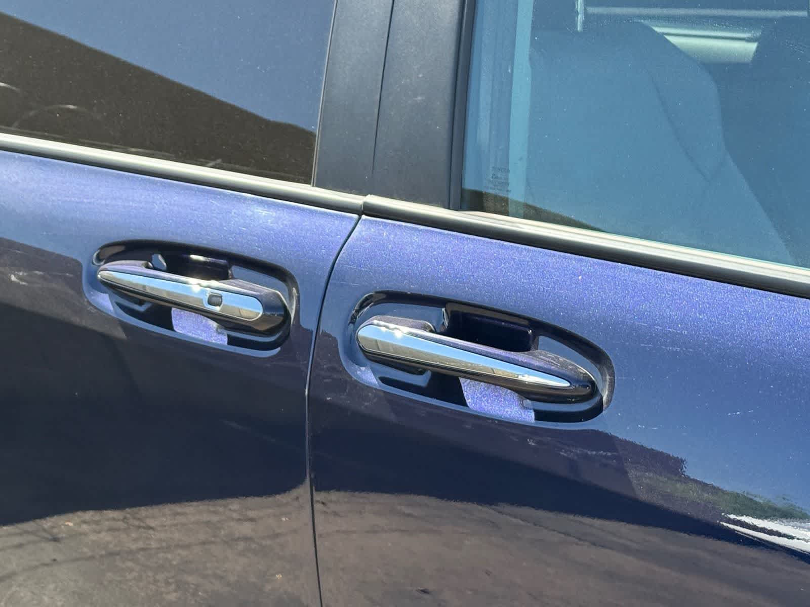 Thumbnail: 2024 Toyota Sienna - 8