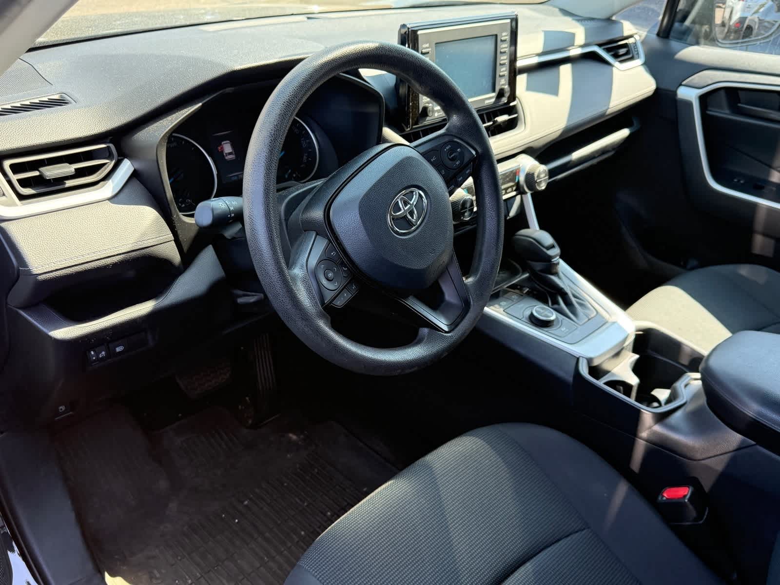 Thumbnail: 2021 Toyota RAV4 - 14