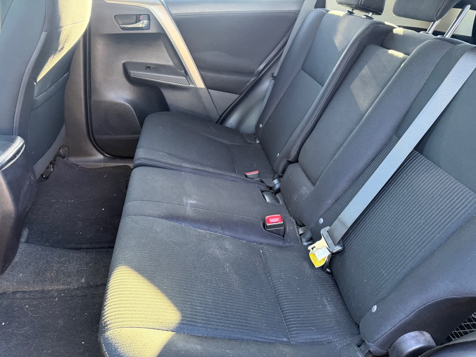 Thumbnail: 2015 Toyota RAV4 - 13