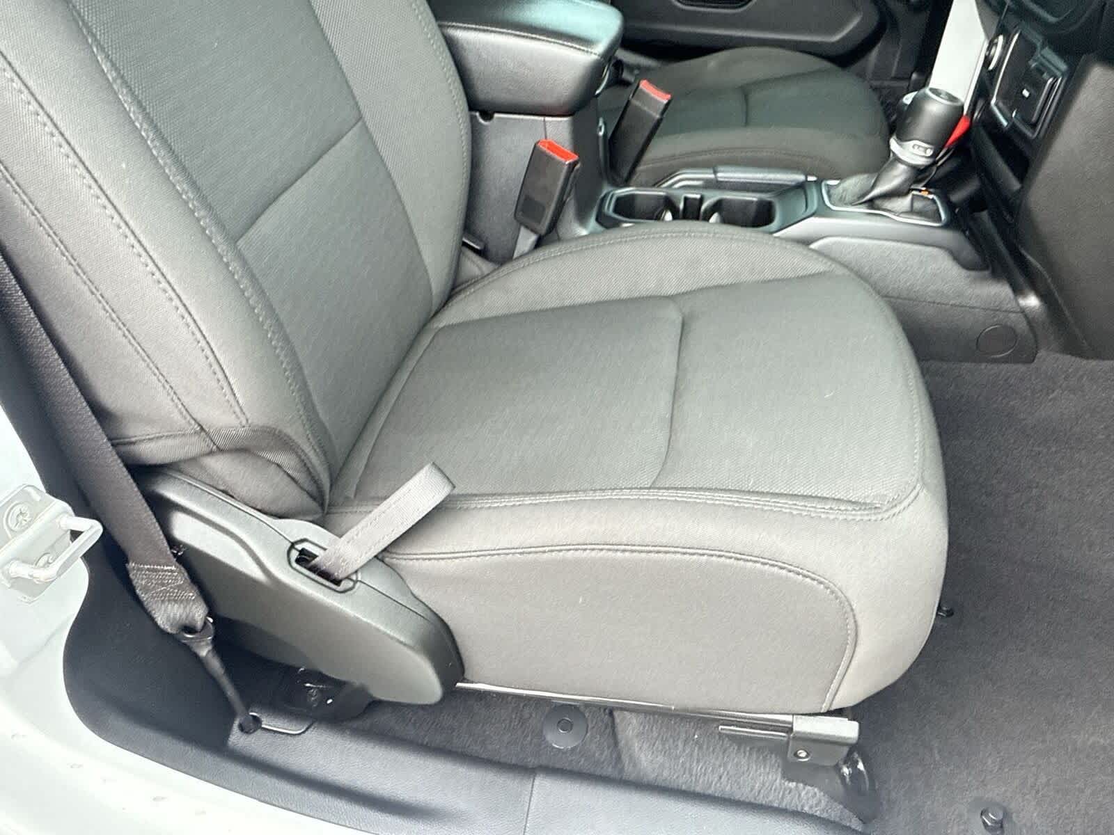 Thumbnail: 2021 Jeep Wrangler - 12