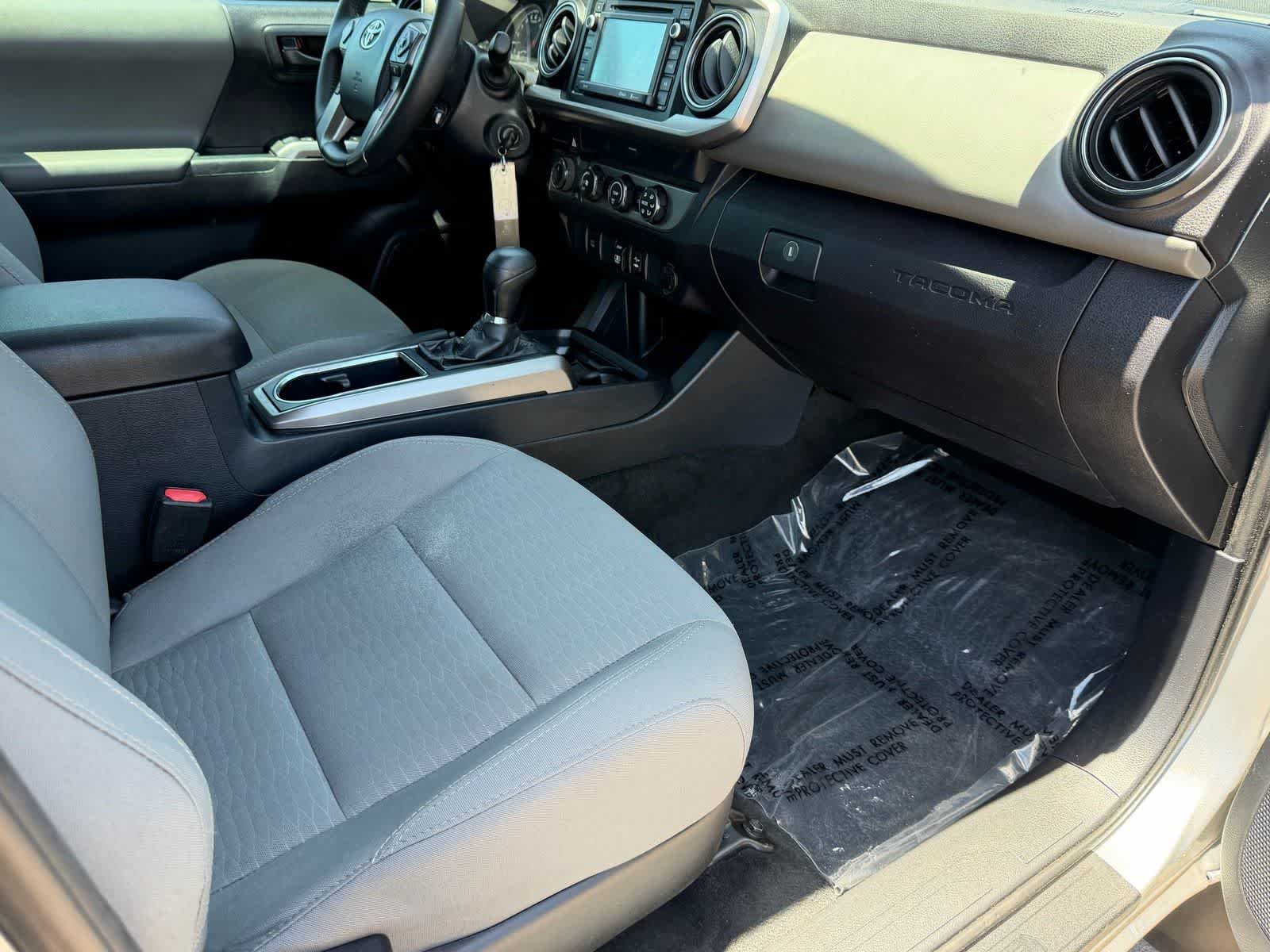 Thumbnail: 2019 Toyota Tacoma - 13