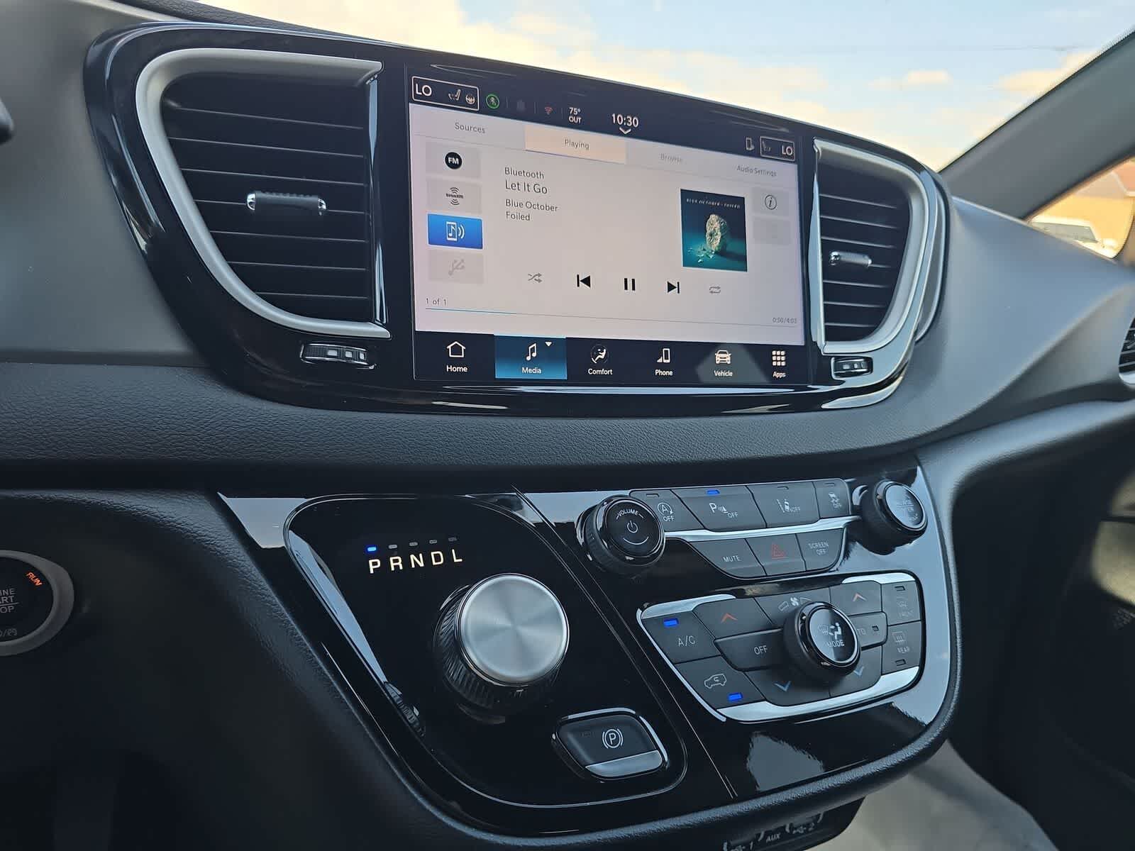 Thumbnail: 2025 Chrysler Pacifica - 19