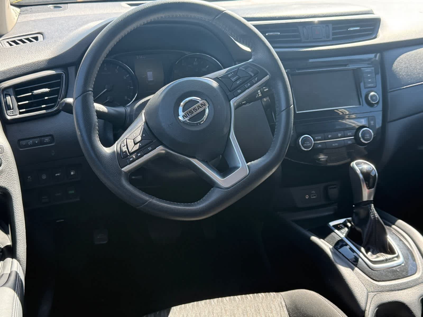 Thumbnail: 2020 Nissan Rogue - 11