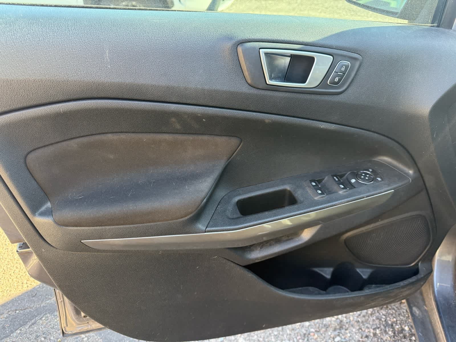 Thumbnail: 2018 Ford EcoSport - 16