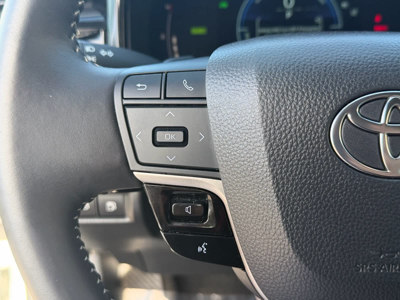 Thumbnail: 2025 Toyota Camry - 14