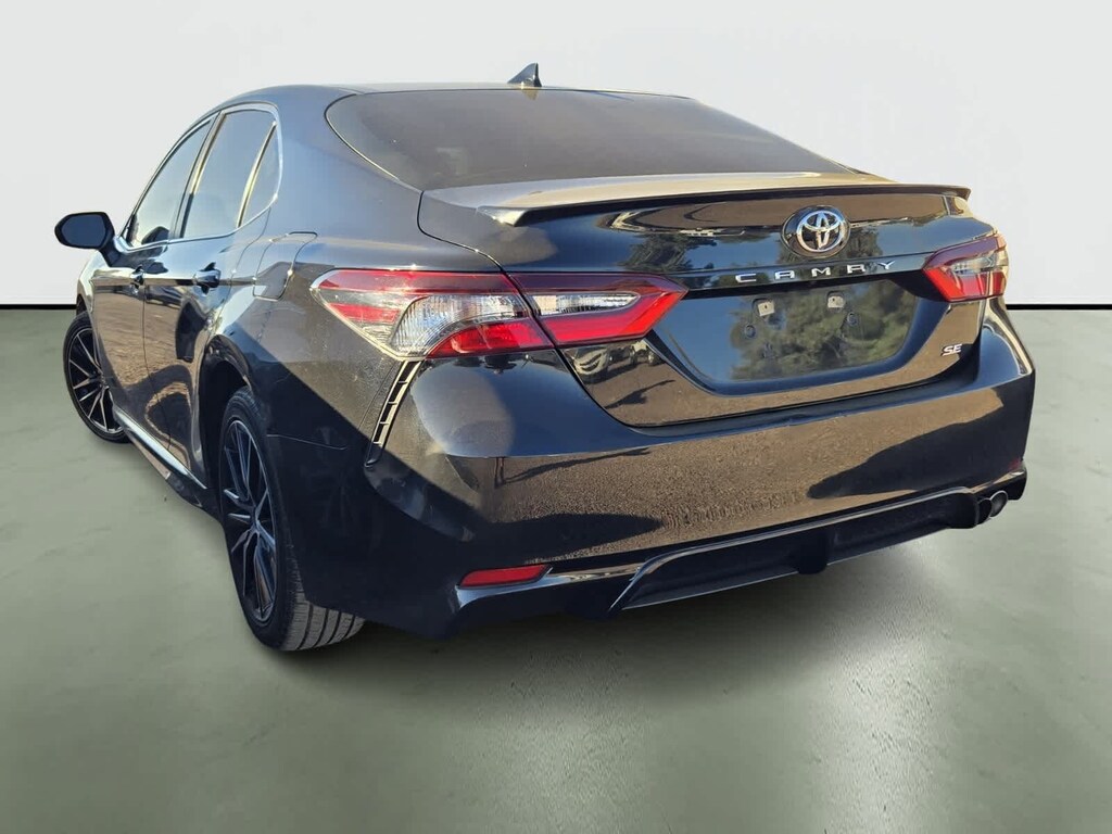Used 2022 Toyota Camry SE Sedan