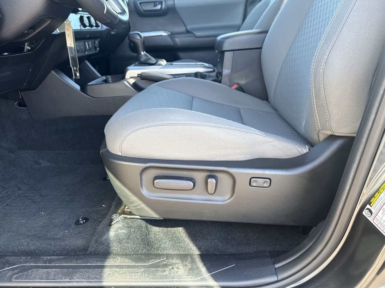 Thumbnail: 2022 Toyota Tacoma - 23