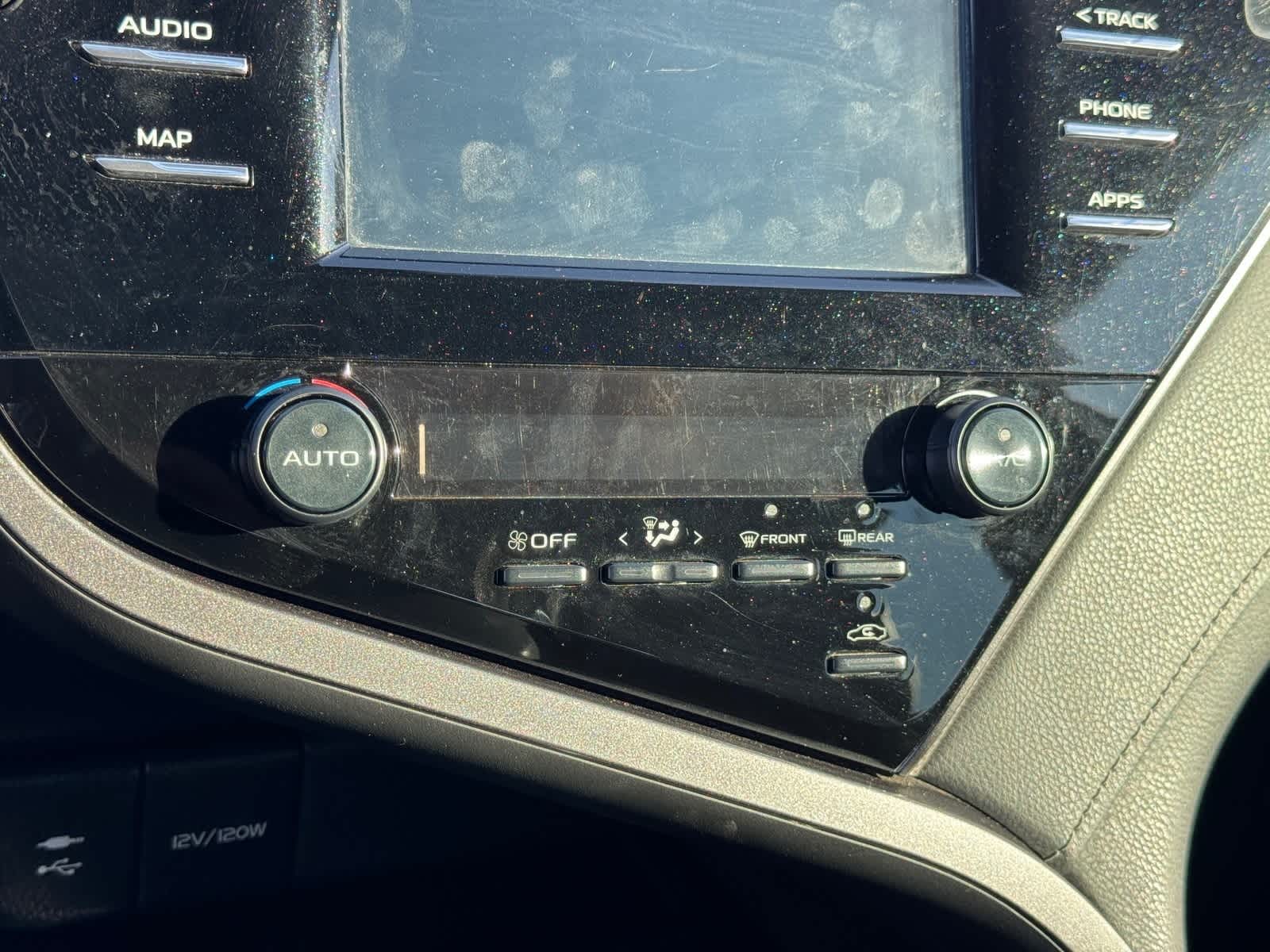 Thumbnail: 2019 Toyota Camry - 19