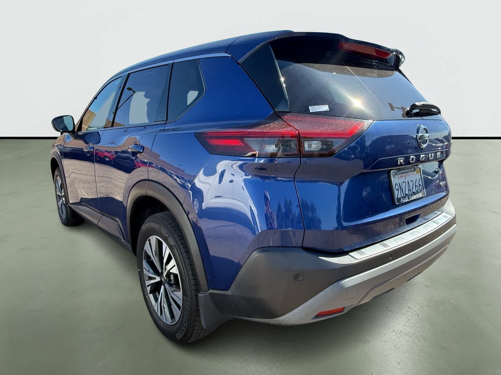 Thumbnail: 2021 Nissan Rogue - 3