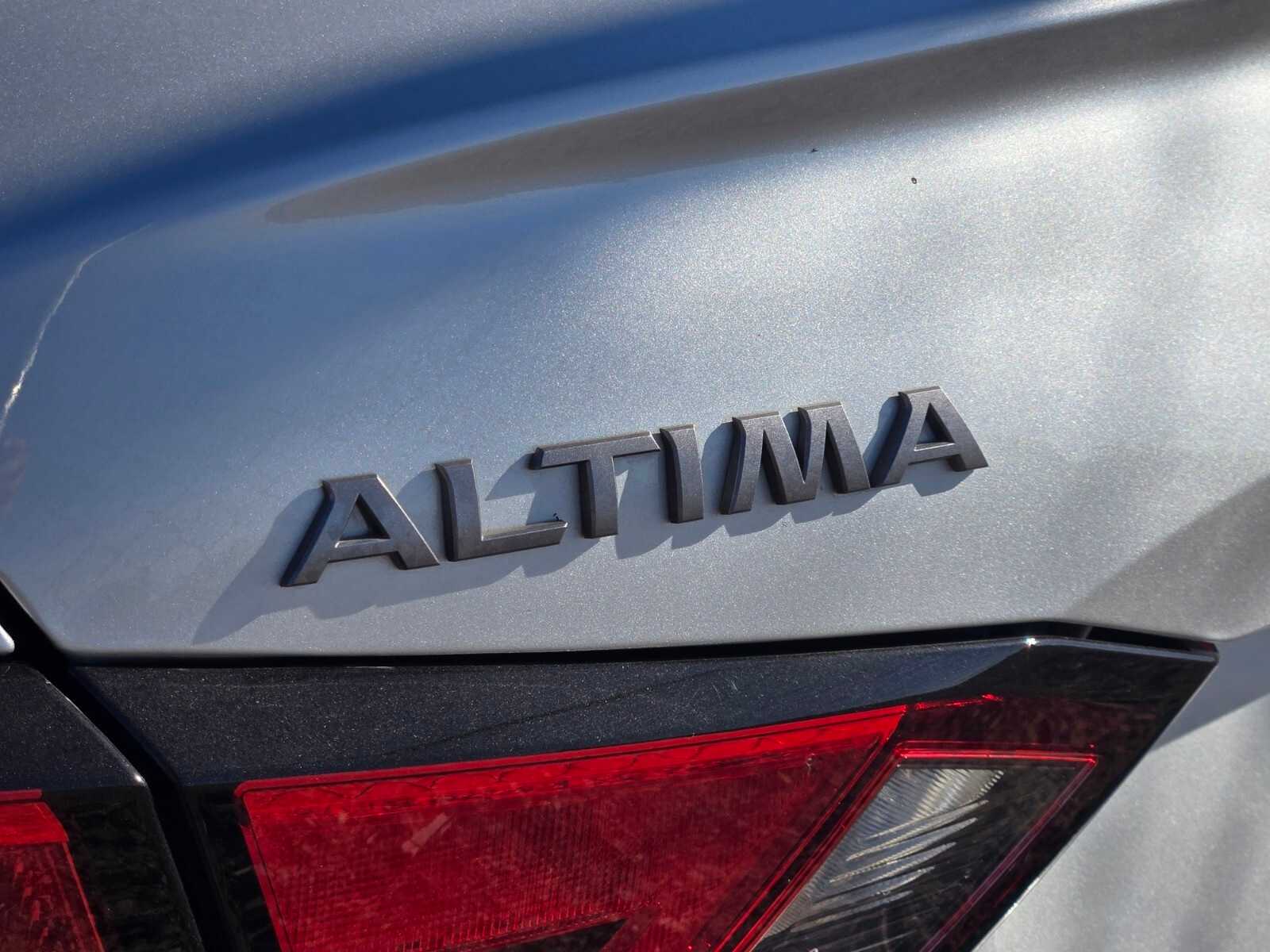 Thumbnail: 2024 Nissan Altima - 18