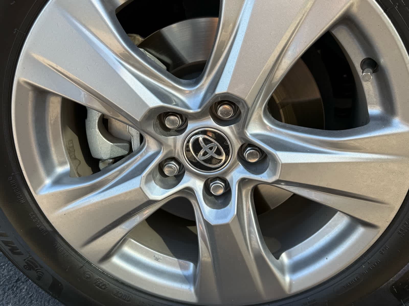 Thumbnail: 2022 Toyota RAV4 - 9