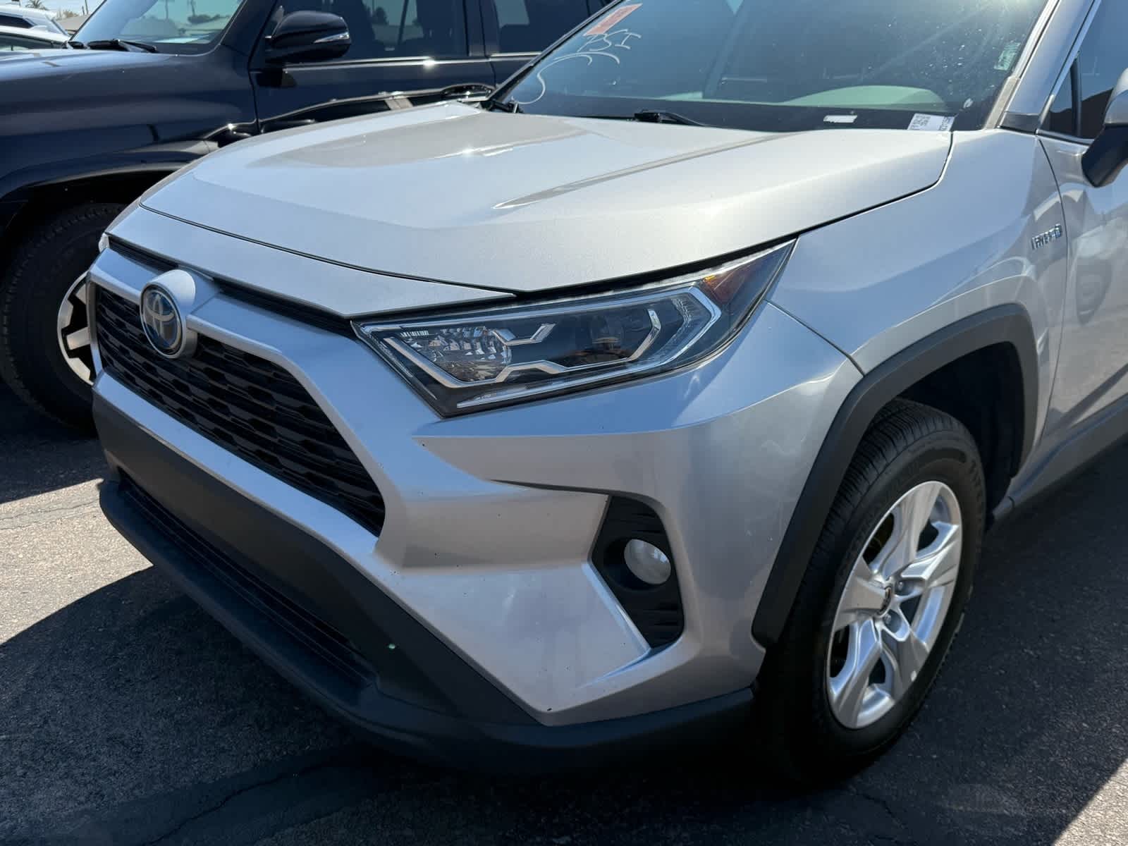 Thumbnail: 2021 Toyota RAV4 - 20